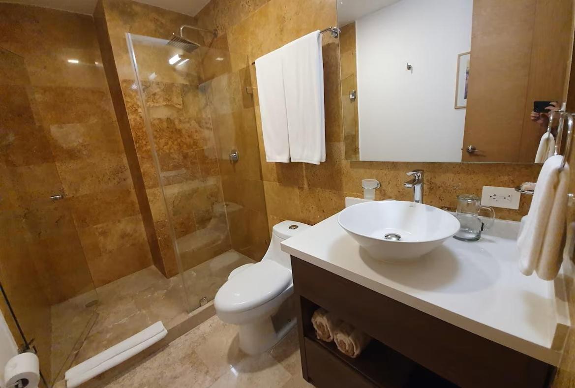 The Shore At 46Th Luxury Condos 신데 델 카르멘 외부 사진